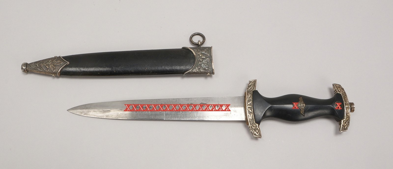 Sammler-Dolch ('D. R.'), Replik/Sammleranfertigung; Länge/mit Scheide: 37 cm