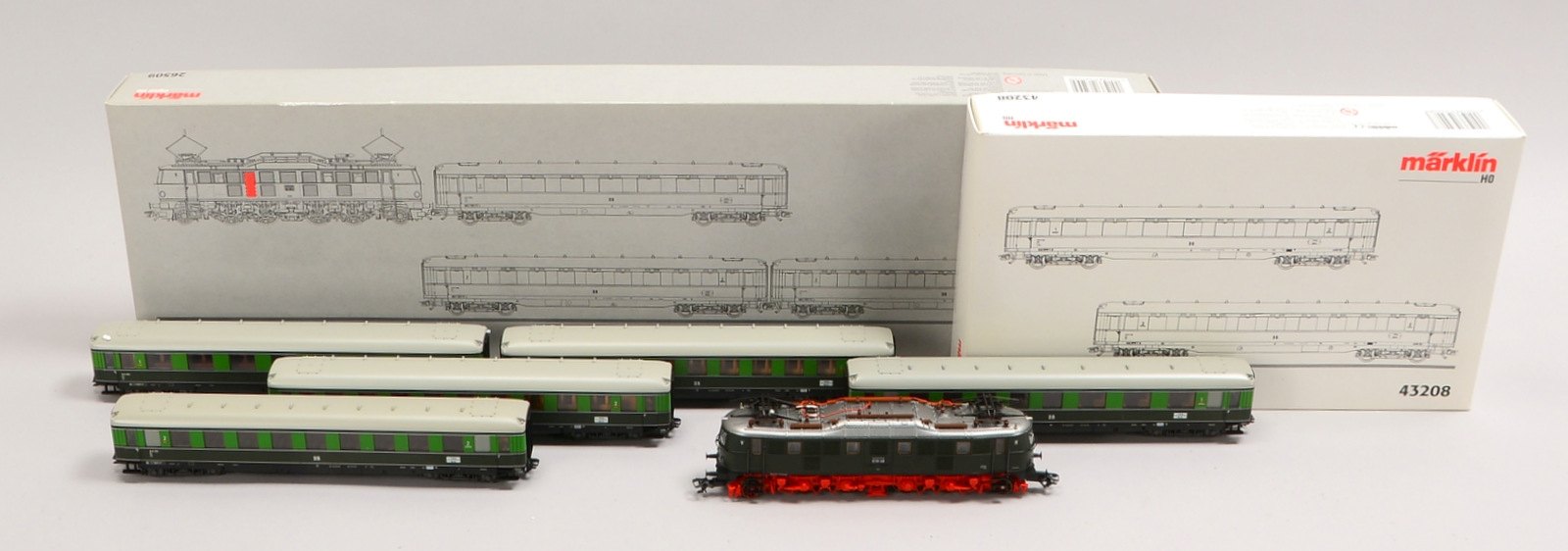 Märklin 'H0': 'Fernschnellzug Berlin-Leipzig', Nr. '26509', mit Wagen-Set, Nr. '43208'