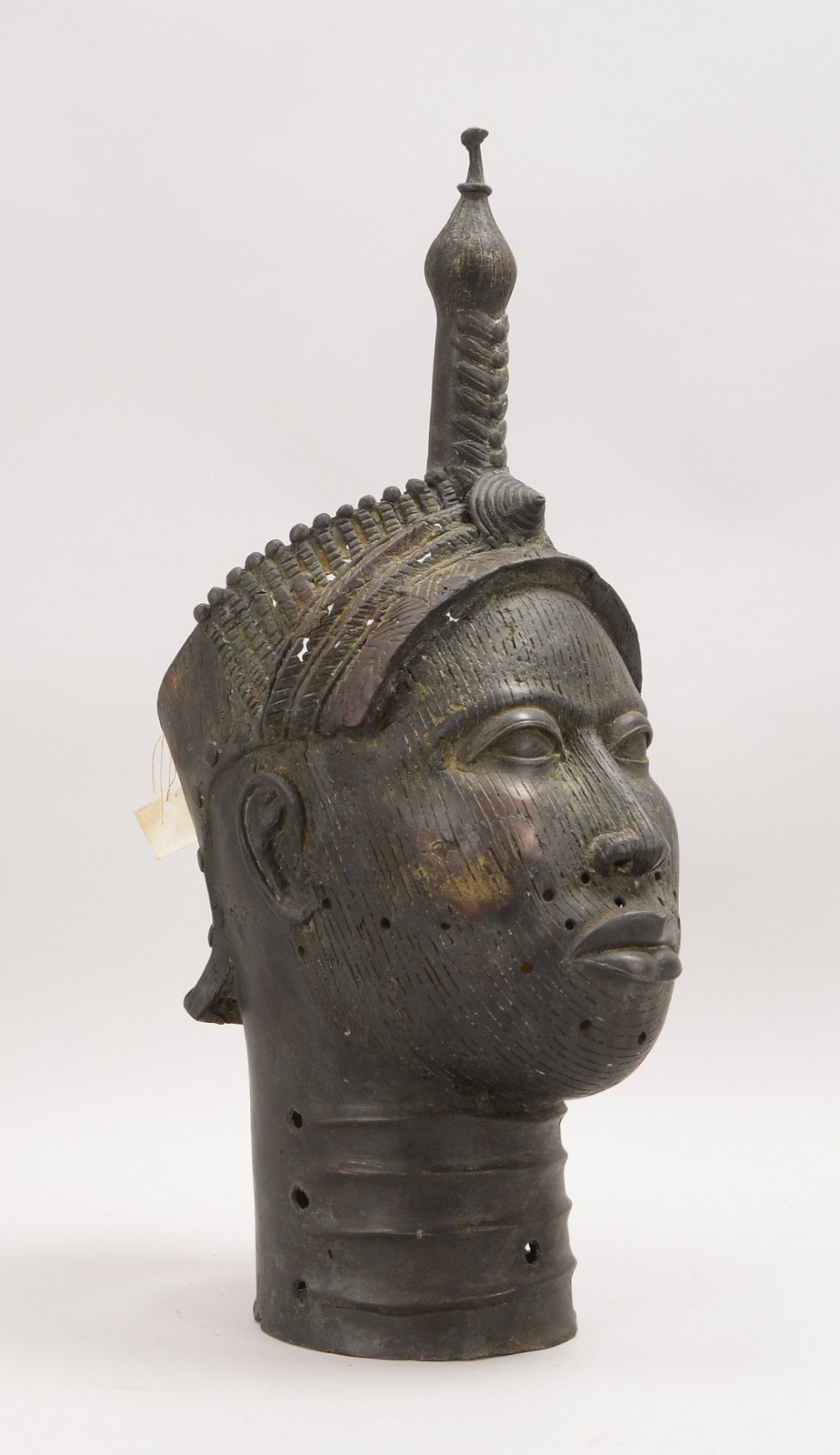Bronzefigur (Benin/Afrika), gr. 'Männerkopf', mit Kopfschmuck staffiert - schwere Ausf.!