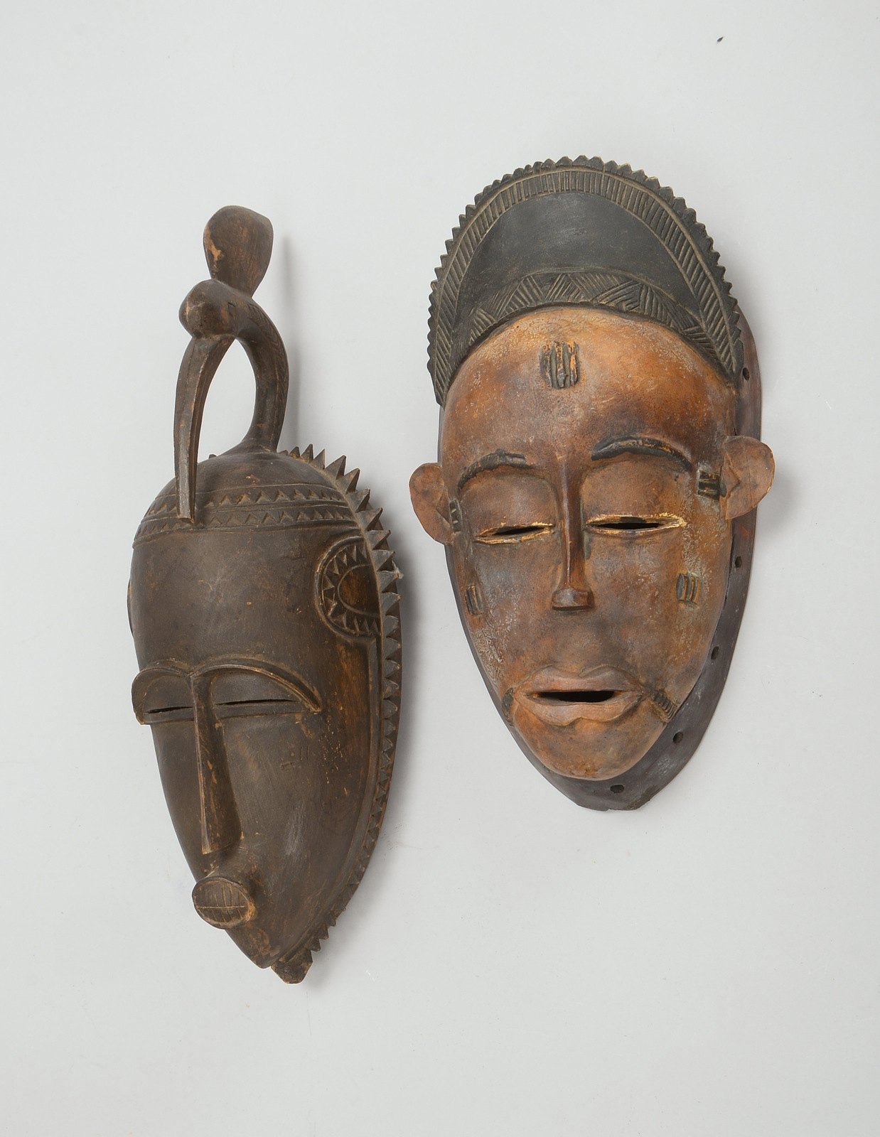 2 rituelle Masken (wohl Benin/Afrika), Tanzmasken/Zeremonienmasken, 'Köpfe'