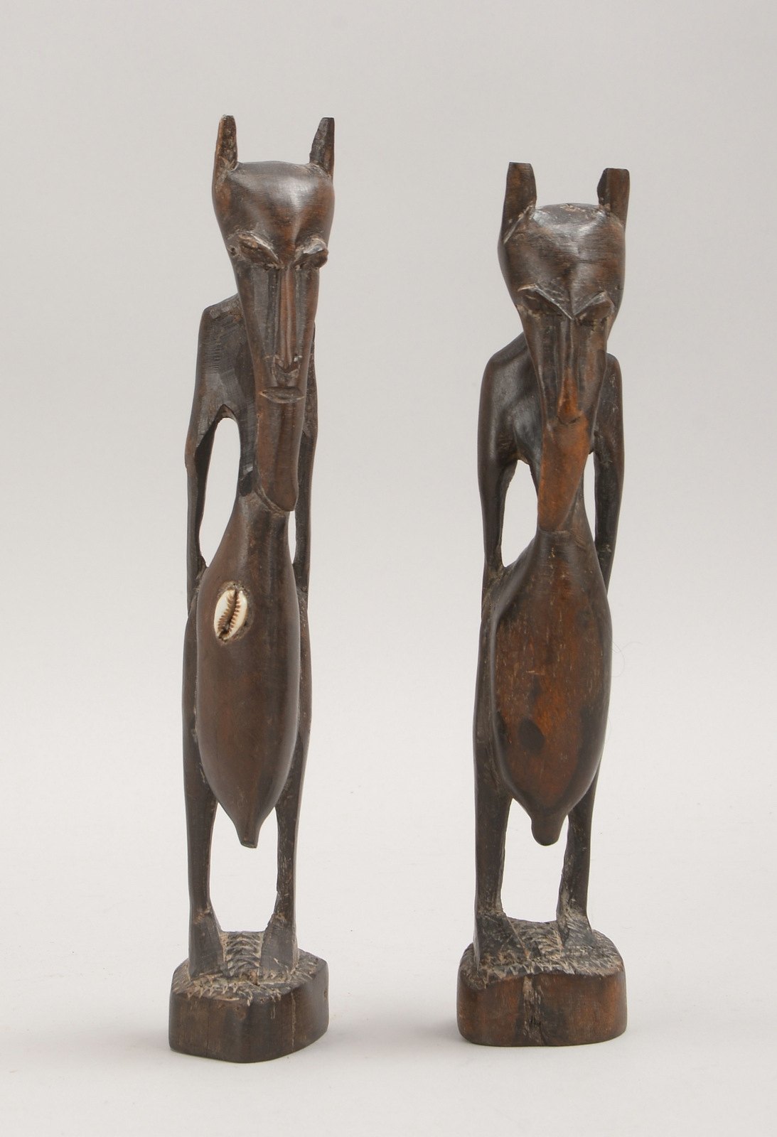 Paar Geisterfiguren (Zulu/Südafrika), 'Tokolosh'; Höhe 26 cm, und Höhe 27 cm