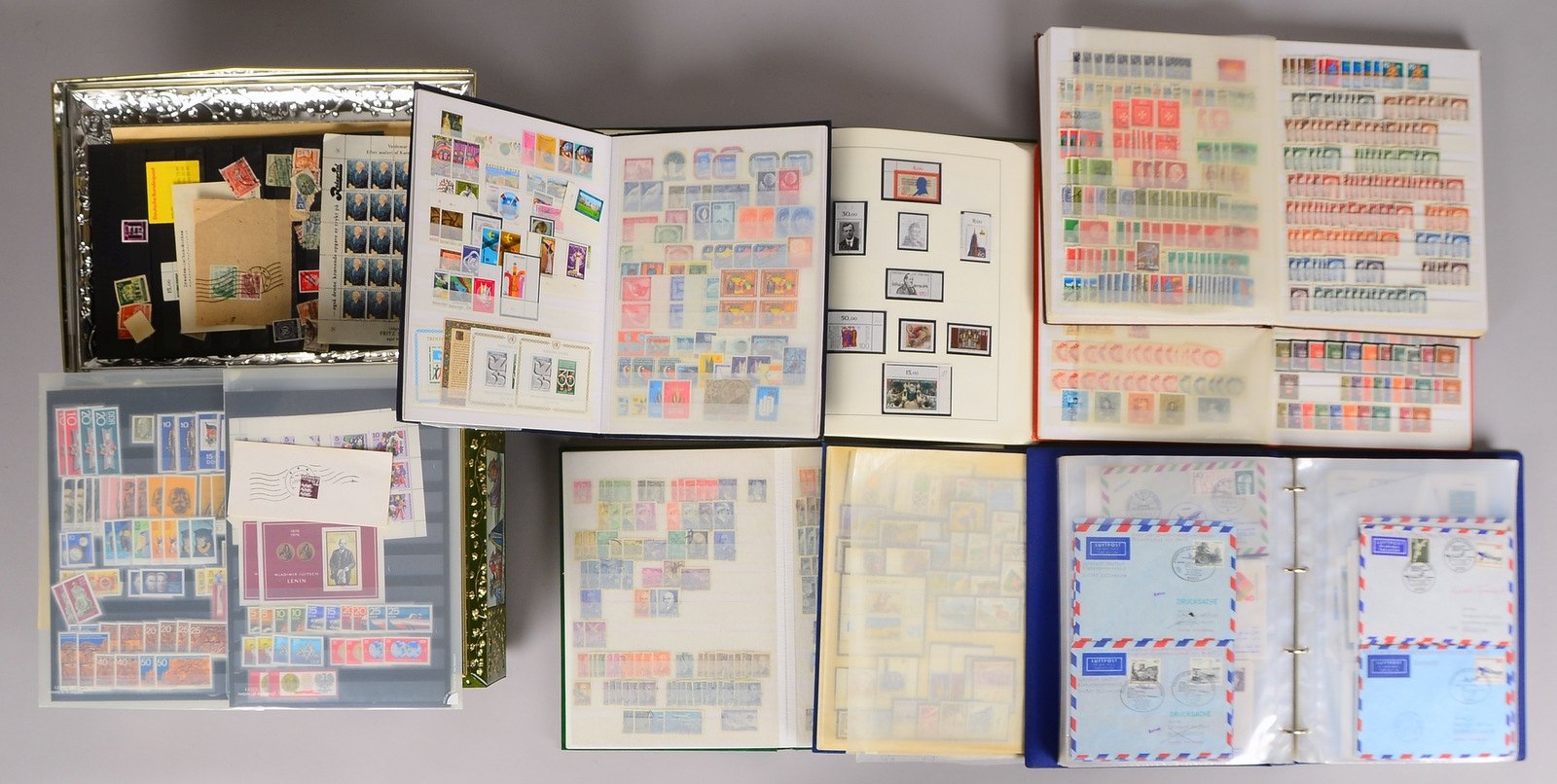Briefmarken: 'Europa' und 'Deutschland', alt und modern, in 7x Alben; dazu philatelist. Zub.