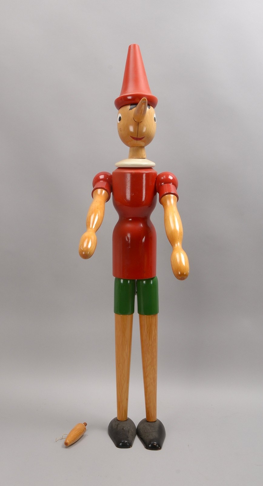 Sammlerfigur: gr. 'Pinocchio'-Figur, Holz mehrfarbig gefasst, Kopf und Arme beweglich