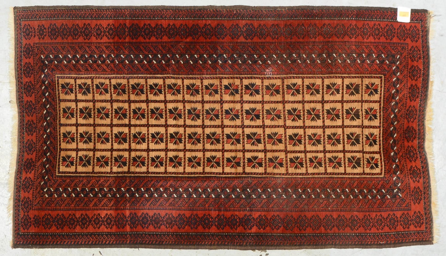 Turkmen. Teppich, antik, feine Kn.; Maße 167 x 97 cm (Flor mit leichten Gebrauchssp.)