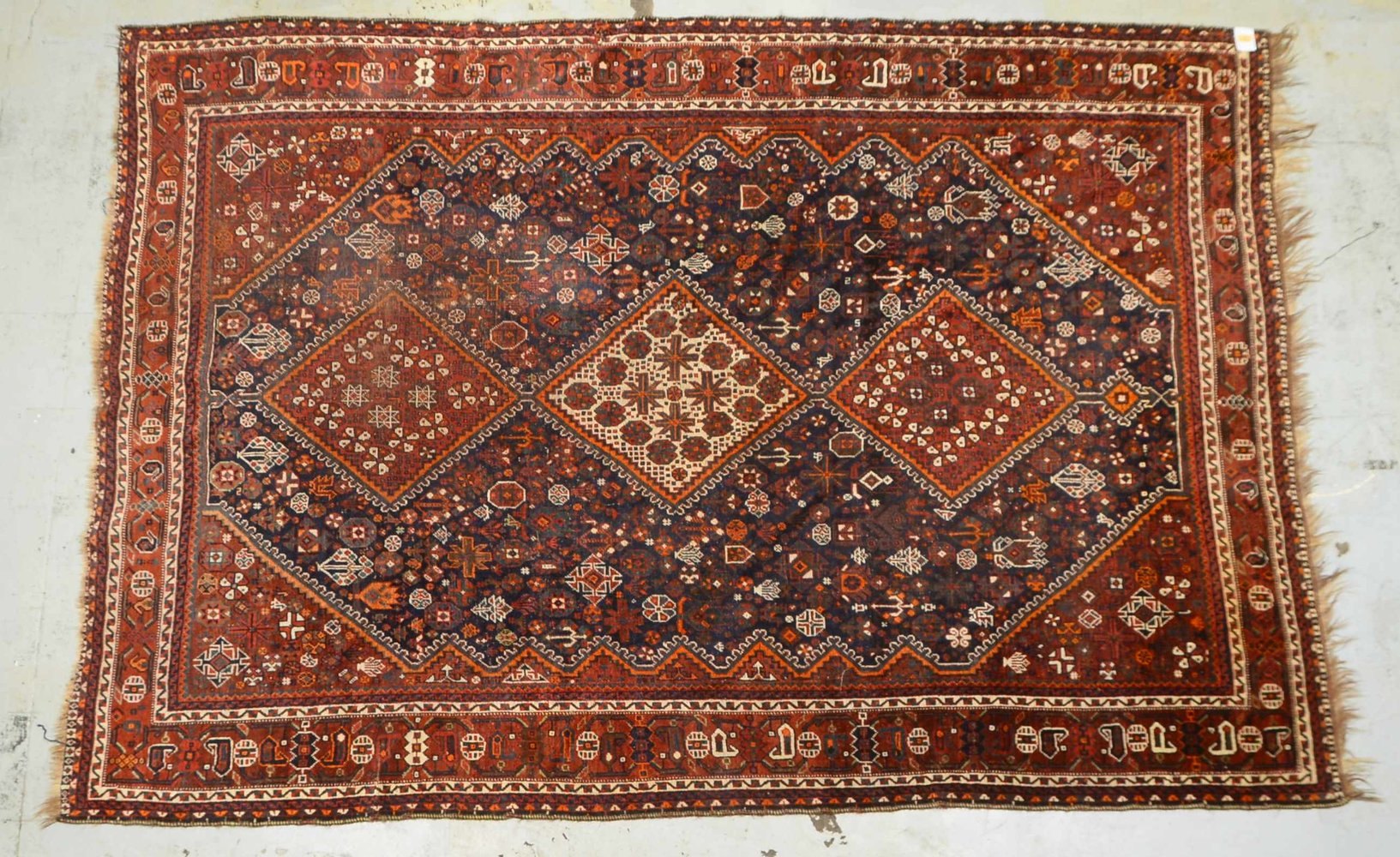 Orientteppich, mittelfeine Kn.; Maße 287 x 207 cm (Gebrauchssp./kl. Restaurationen)