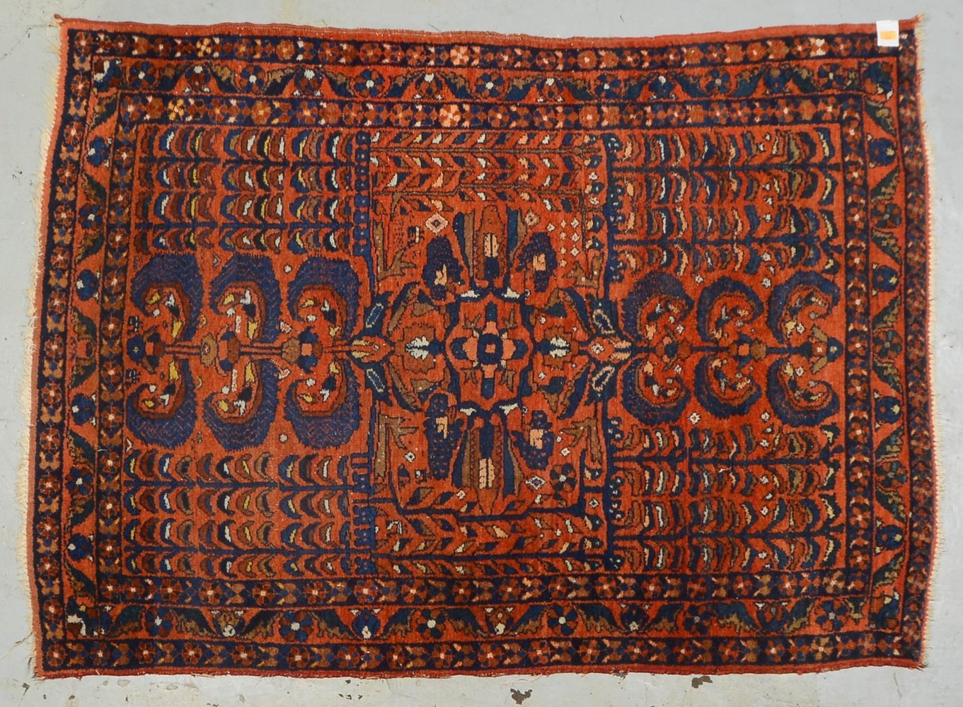 Orientteppich, lockere Kn., weicher Flor; Maße 210 x 154 cm (teils leichte Gebrauchssp.)