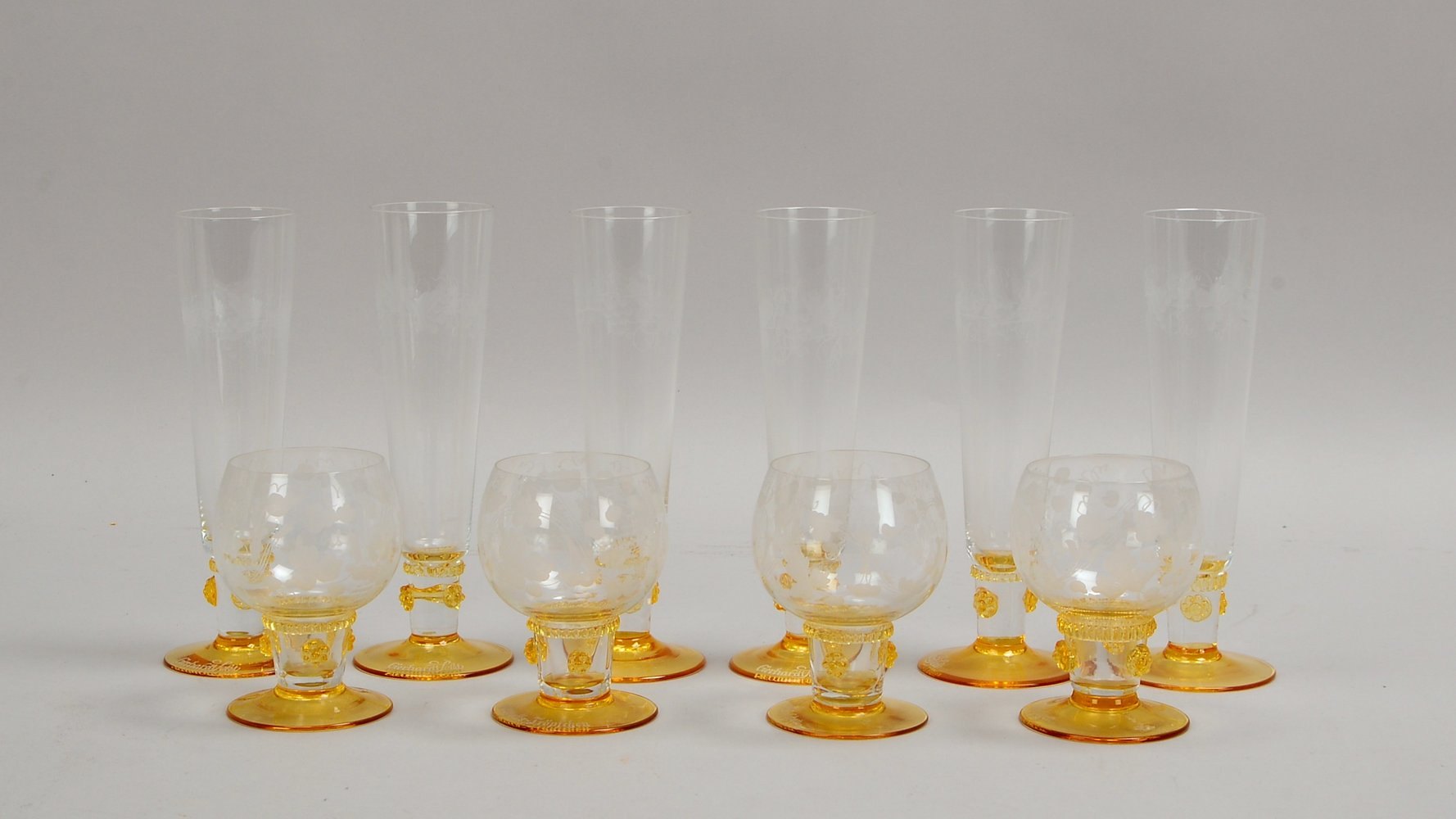 6x Sektflöten, 'Gerhardt Sekt', Höhe 18,5 cm; und 4x Weinrömer, 'Herrgotts-Tr.', Höhe 10 cm