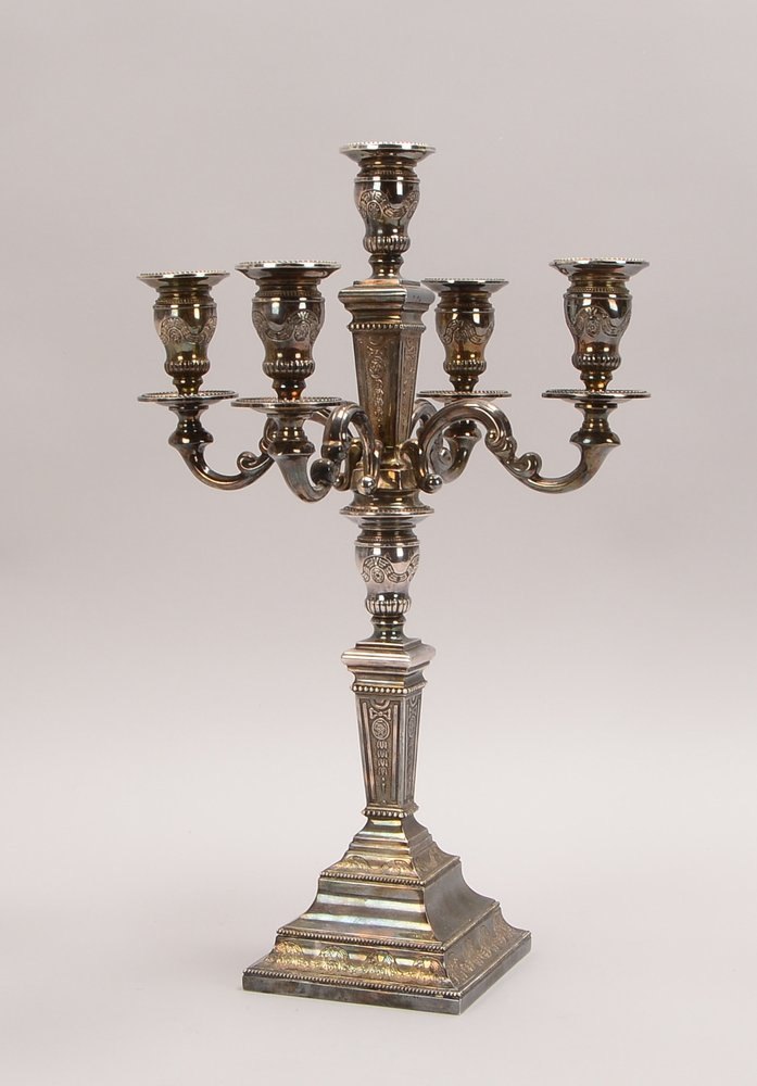 Gr. Tischkerzenleuchter (im Empire-Stil), 835 Silber, 5-fl.; Höhe 44 cm, Gew. 1.170 g