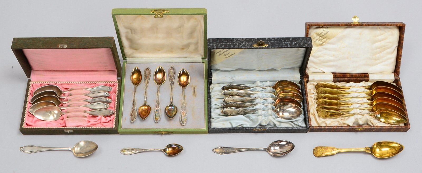 4 Teelöffel-Sätze, je 6-teilig: 2x 800 Silber, 1x 830 Silber, und 1x 12-löt.; Gew. zus. 502 g
