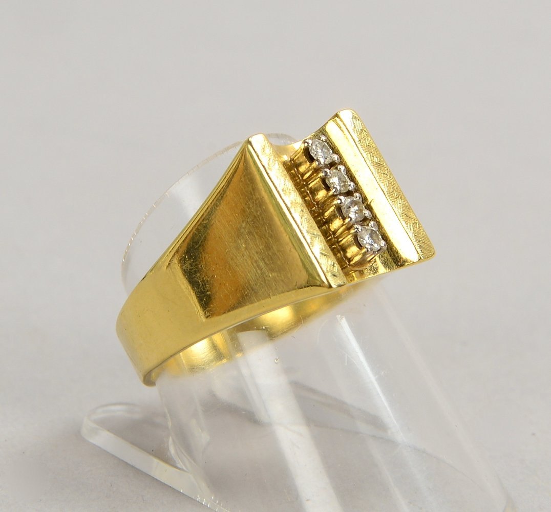 Ring, 585 GG (gest.), besetzt mit 4x kleinen Brillanten; RG 56, Gew. 7,90 g
