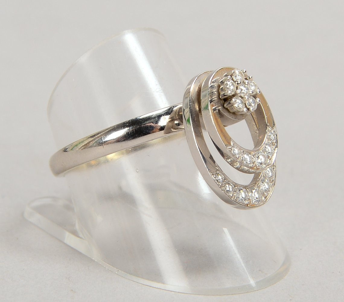 N. Teufel/USA, Designerring, 585 WG, bewegl. RK mit 2x ovalen Elementen, mit Brill.