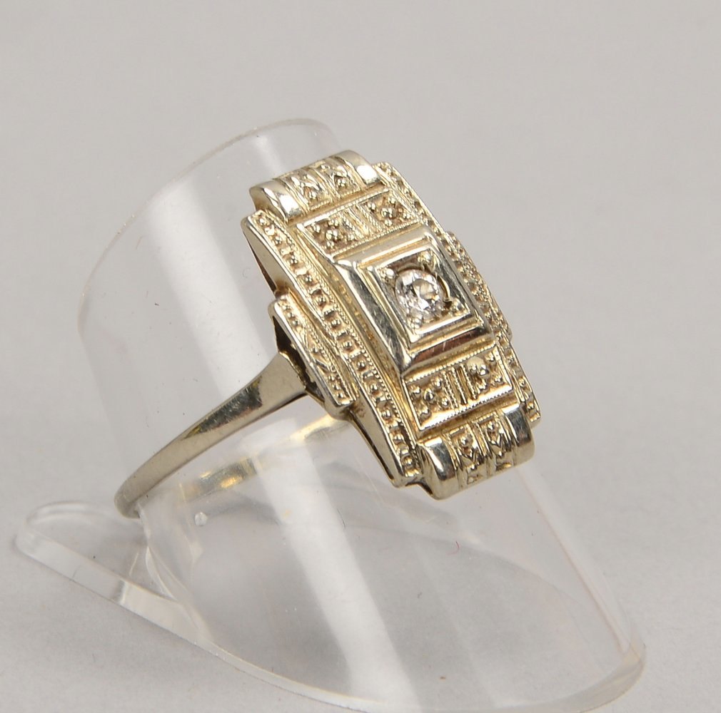 Ring (Art déco), 585 WG (gest.), mit Diam. von ca. 0,08 ct; RG 59, Gew. 1,90 g