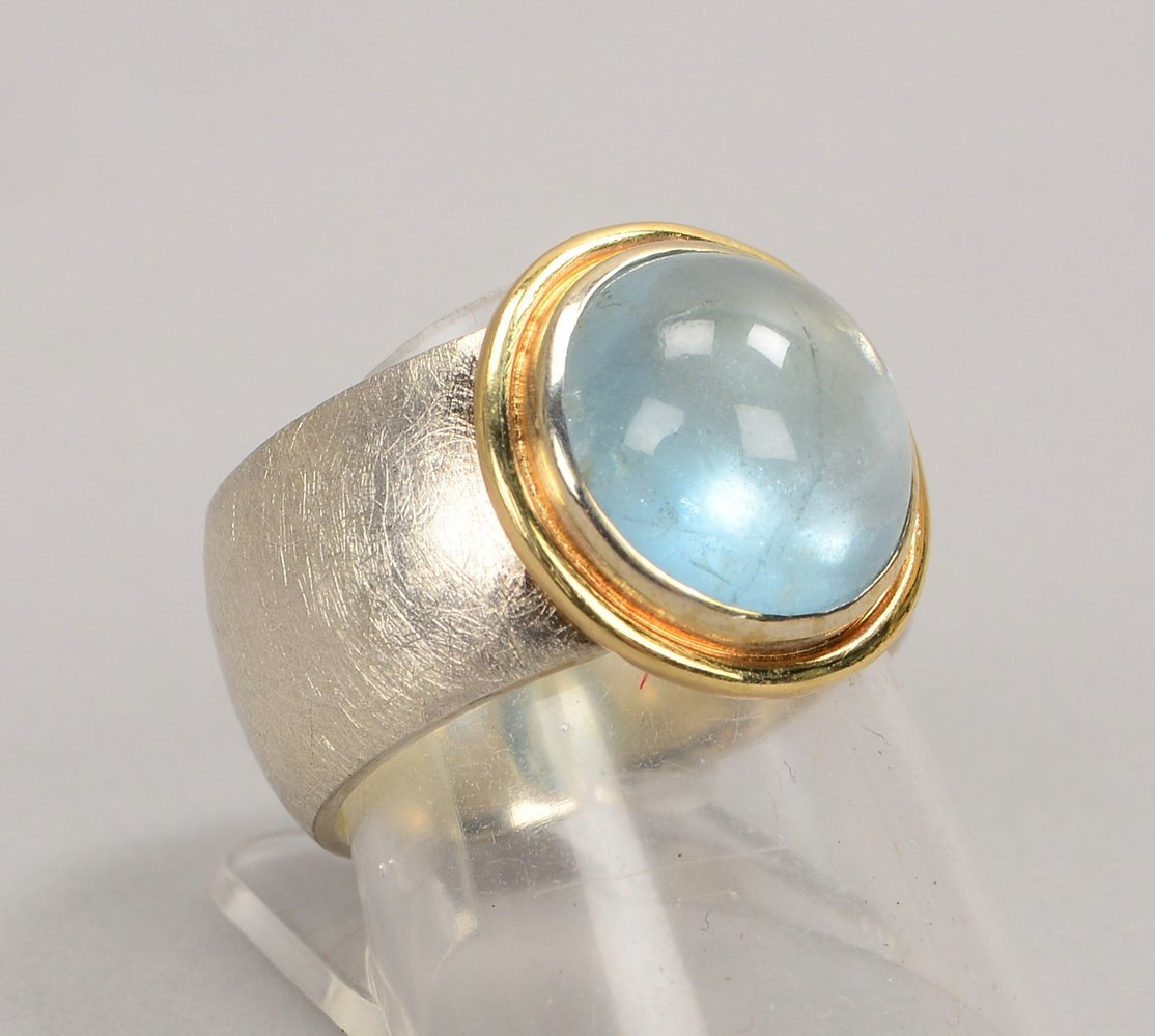 Designer-Bandring, Silber/Gold, besetzt mit Aquamarin-Cabochon; RG 57, Gew. 14 g