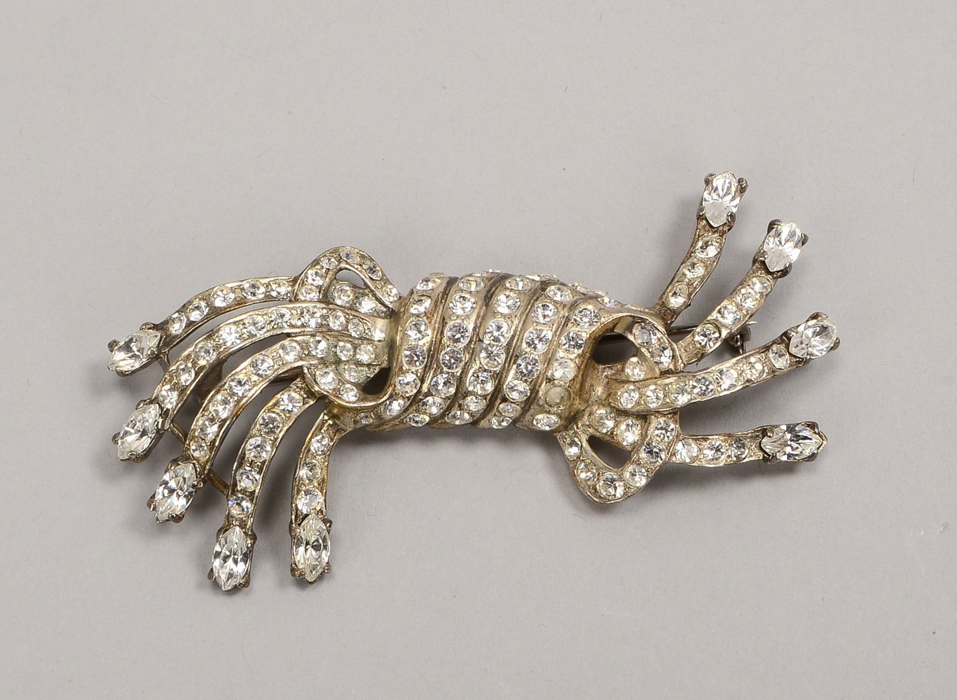 Brosche, Sterlingsilber mit Strassbesatz - gr. Swarovski-Steine von Hand gefasst, sign.