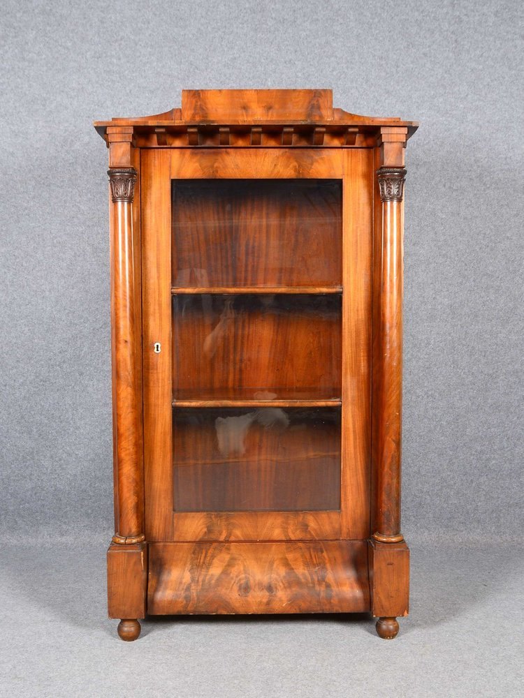 Bücherschrank, Mahagoni/Weichholz, hochrechteck. Korpus, 1-türig/1-schübig, 2x Borde, Geheimf.