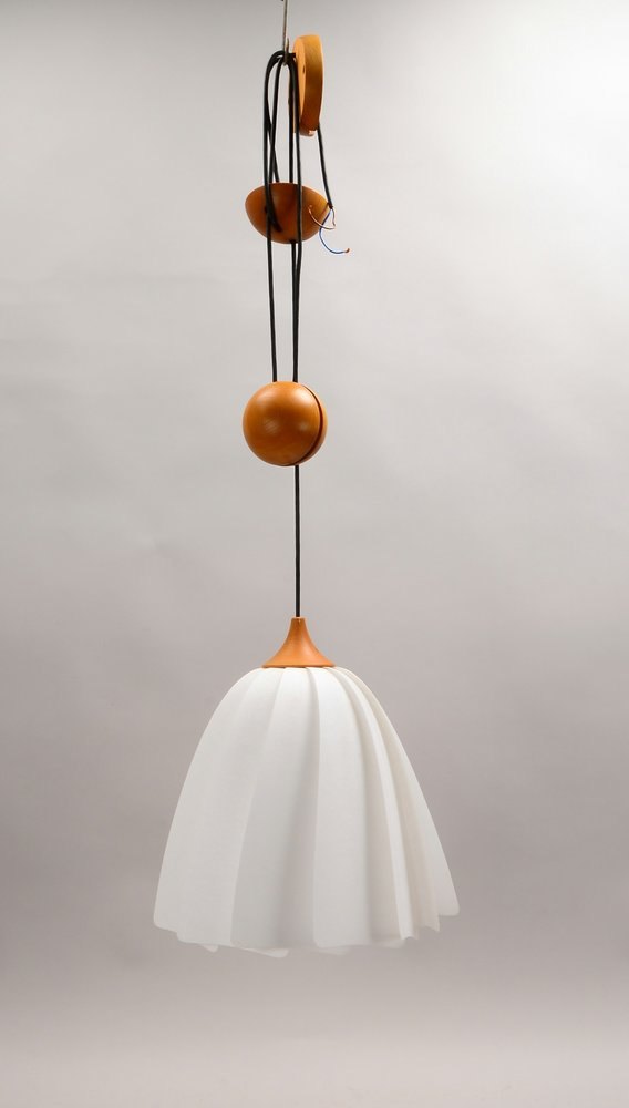 Domus/Dänemark (1970er Jahre), Designer-Deckenlampe, Zuglampe; Ø Schirm ca. 35 cm