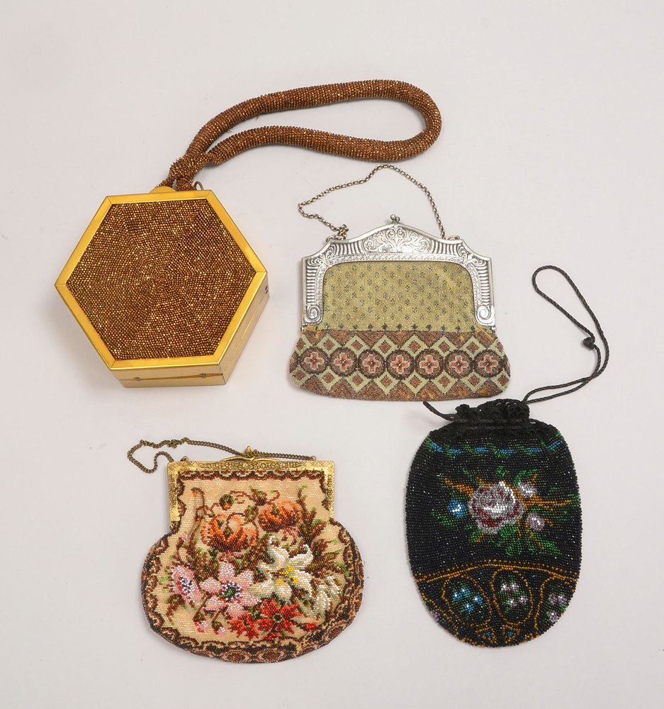 4 antike Handtaschen/Theatertäschchen, Perlenstickerei, 4 Stück/1x als 'Geldkatze'