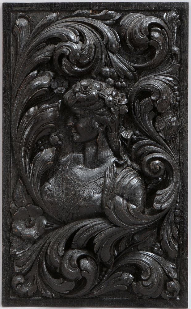 Holzschnitzerei (Jugendstil), 'Mädchenportrait'; Maße 56 x 34,5 cm