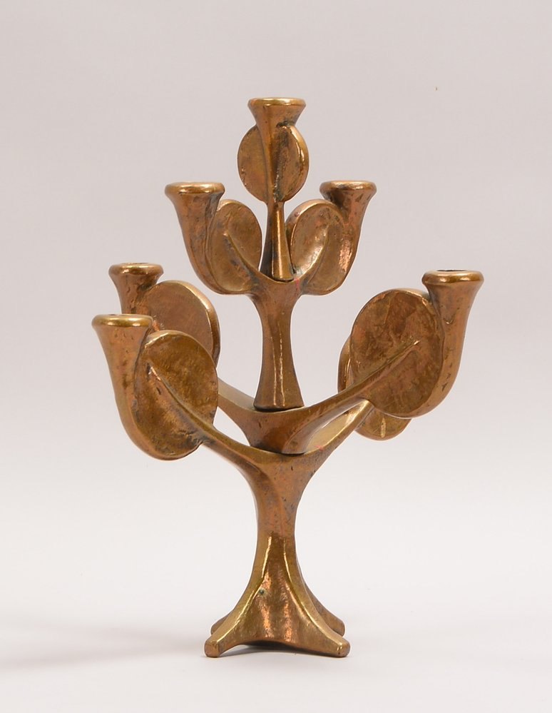 Harjes-Kerzenleuchter, 7-fl., Bronze/Messing, verästelte Gestaltung mit 'Blattwerk'-Appl.
