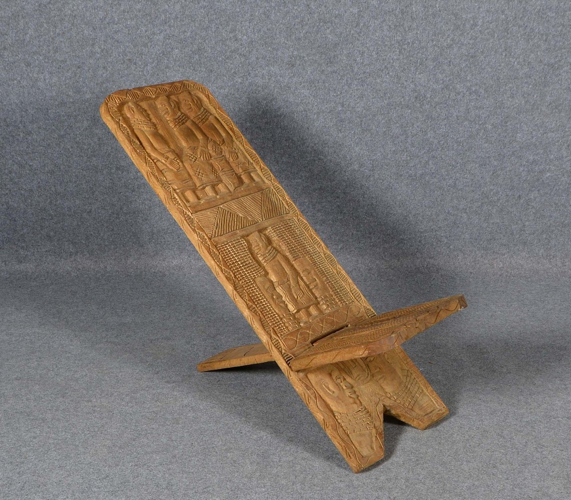 Afrikanischer Stuhl, Holz berschnitzt, 2-teilig; Höhe 81 cm