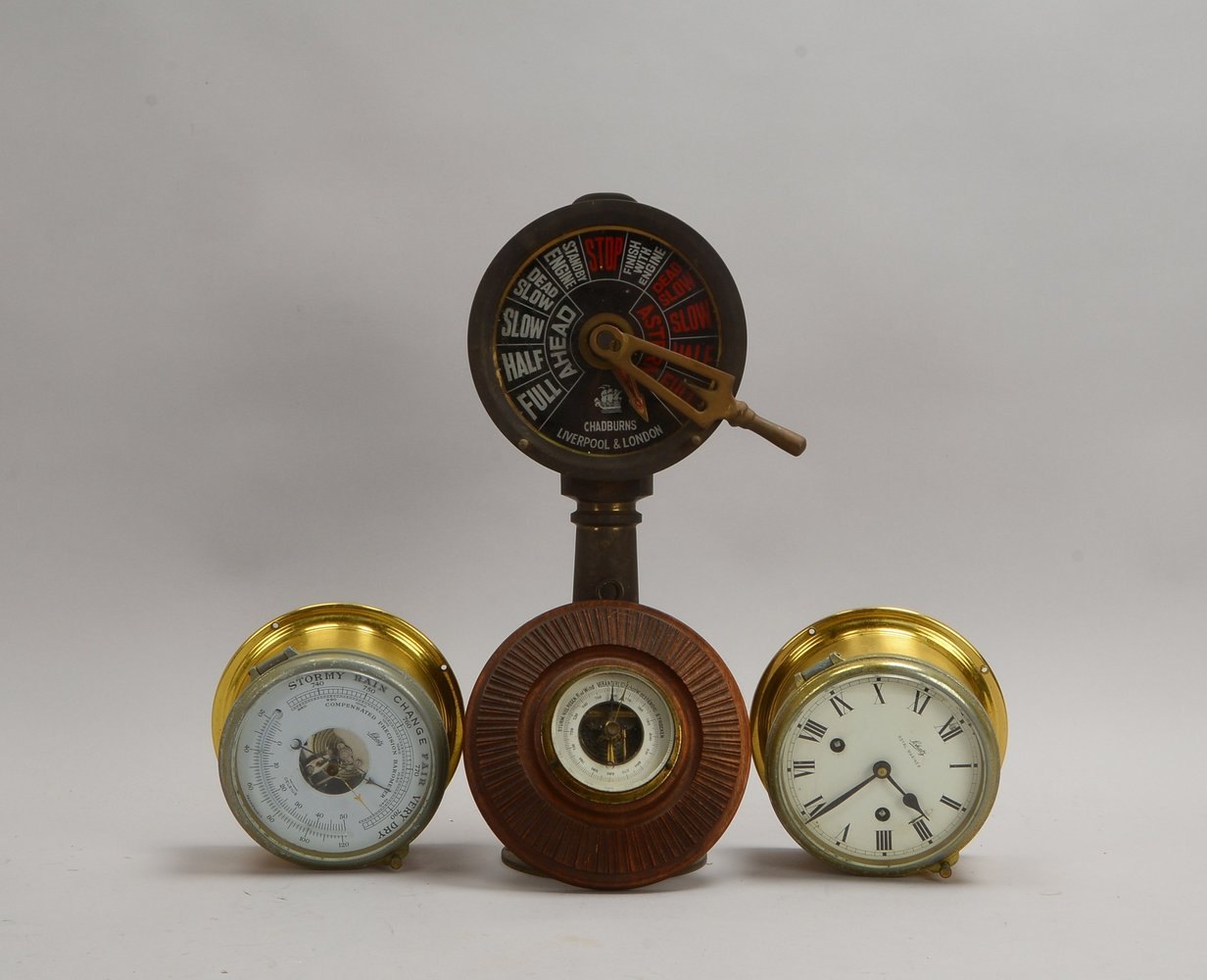3 Wandbarometer, Fa. Schulz; dazu ein Modell-Schiffstelegraf, Höhe 46 cm