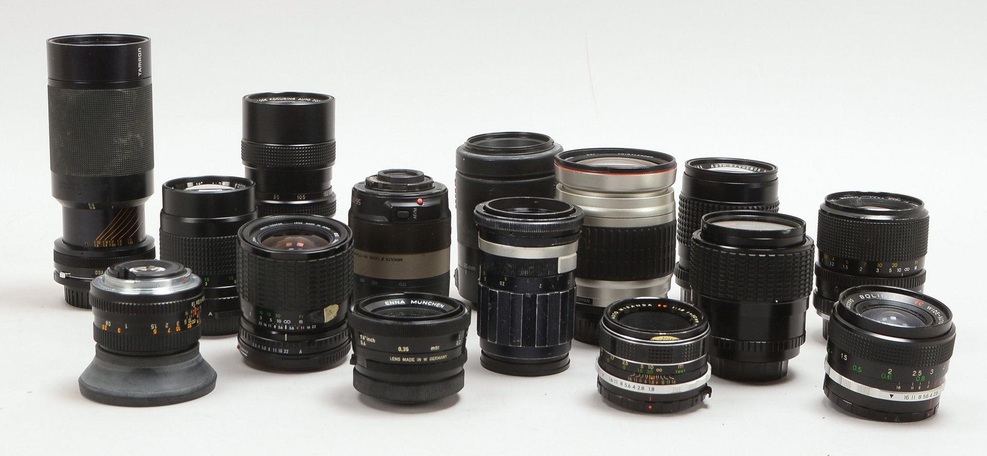 Konvolut Kamera-Obj.: Voigtländer, Tamron, Vivita, Exakta, Sigma, u.a., 15 St.