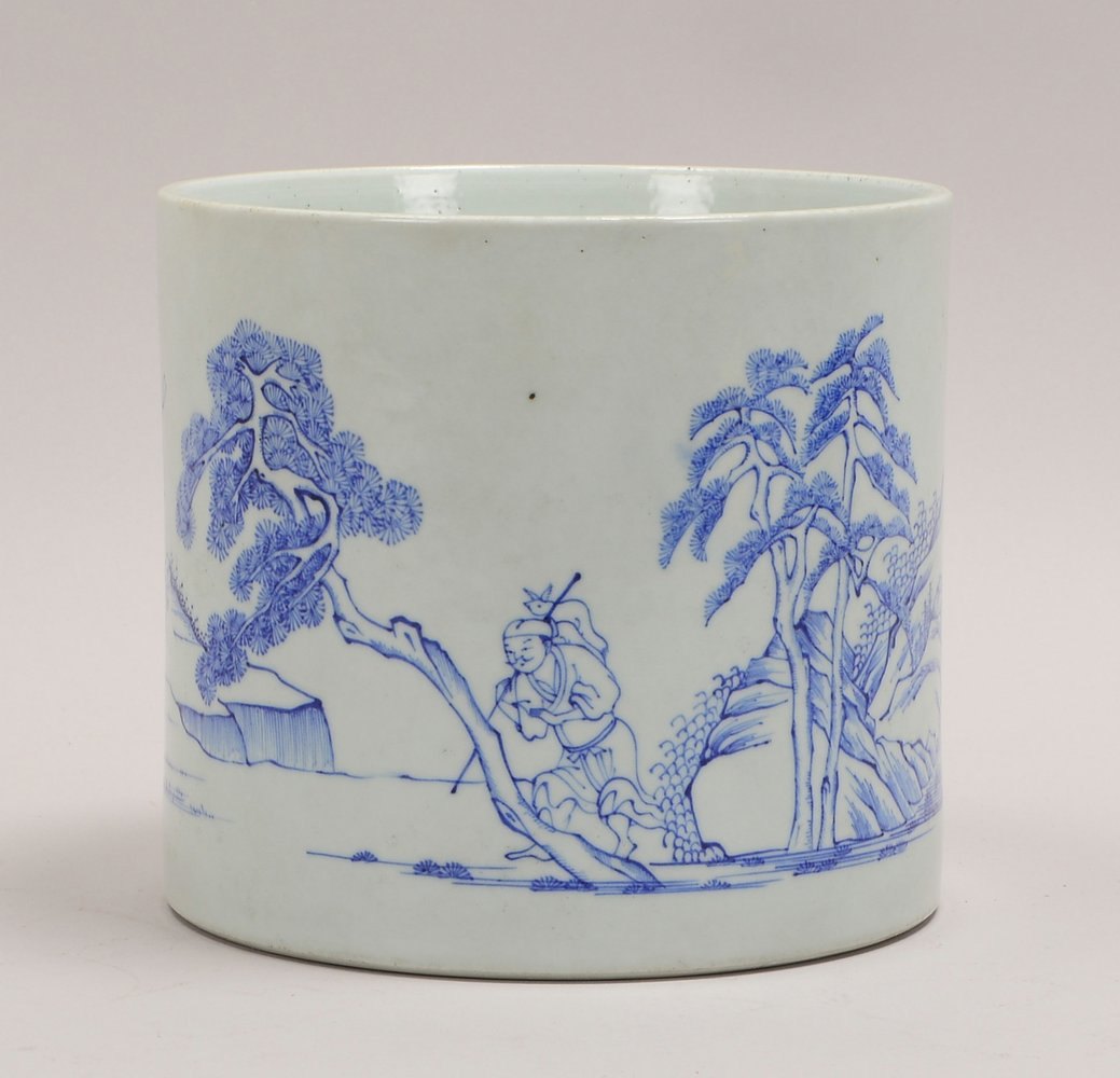 Porz.-Pinselbecher, Wandung mit blauem Unterglasurdekor ('Jäger und Wanderer'); Ø 19 cm