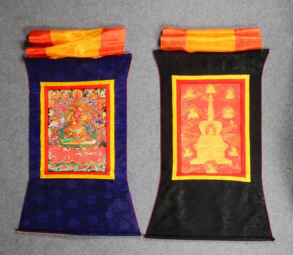 2 buddh. Thangkas mit traditionellen Darstellungen: 'Begtse', und 'Vijaya Stupa'