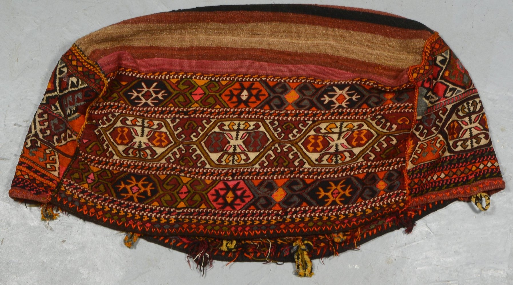 Babywiege (Turkmen.), Sumakh-/Webtechnik, handbestickt, mit Aufh.