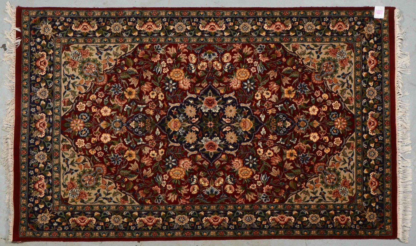 Orientteppich, sehr feine Kn., Flor in sehr gutem Zustand - gereinigt; Maße 200 x 122 cm
