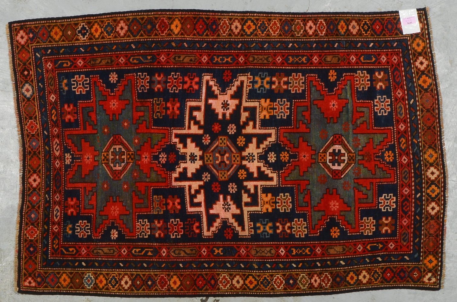 Shirwan (Kuba), antik, Wolle auf Wolle, mittelf./feine Kn., kräftige Farben, guter Zust.