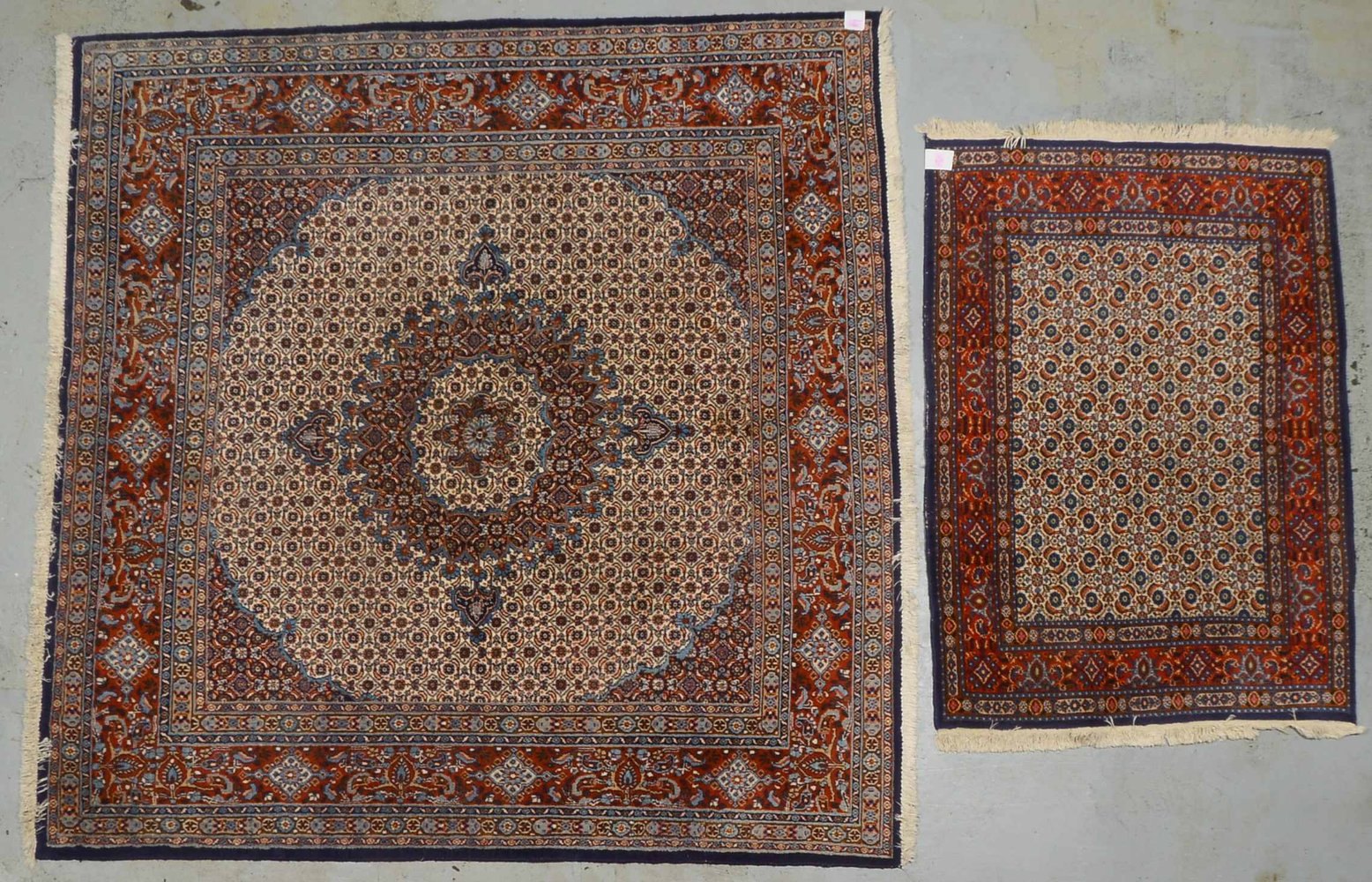 Moud, fast quadrat., Maße 210 x 206 cm; mit passender Brücke, Maße 147 x 109 cm