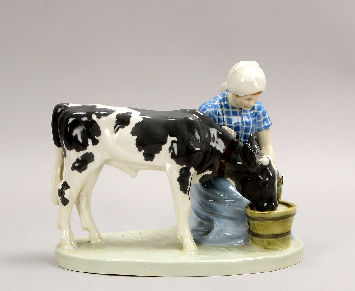 Meissen, 'Bäuerin mit Kalb', Modellnr. 'B254', Entw. Otto Pilz, auf Natursockel/sign.