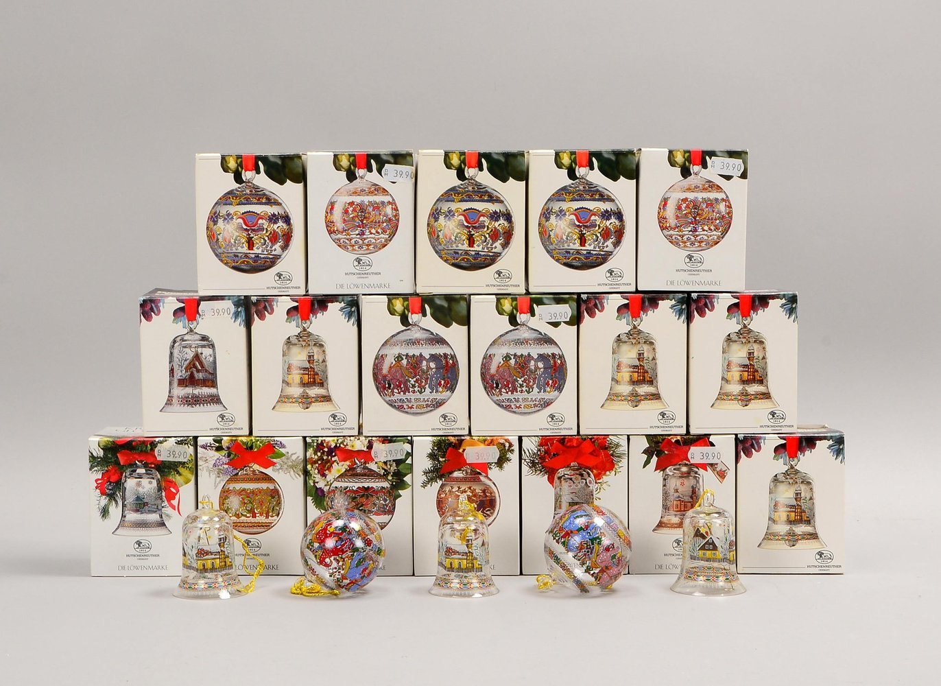 Hutschenreuther, 18x Weihnachtskugeln/-glocken, Glas, verschiedene Jahrgänge, in OVP