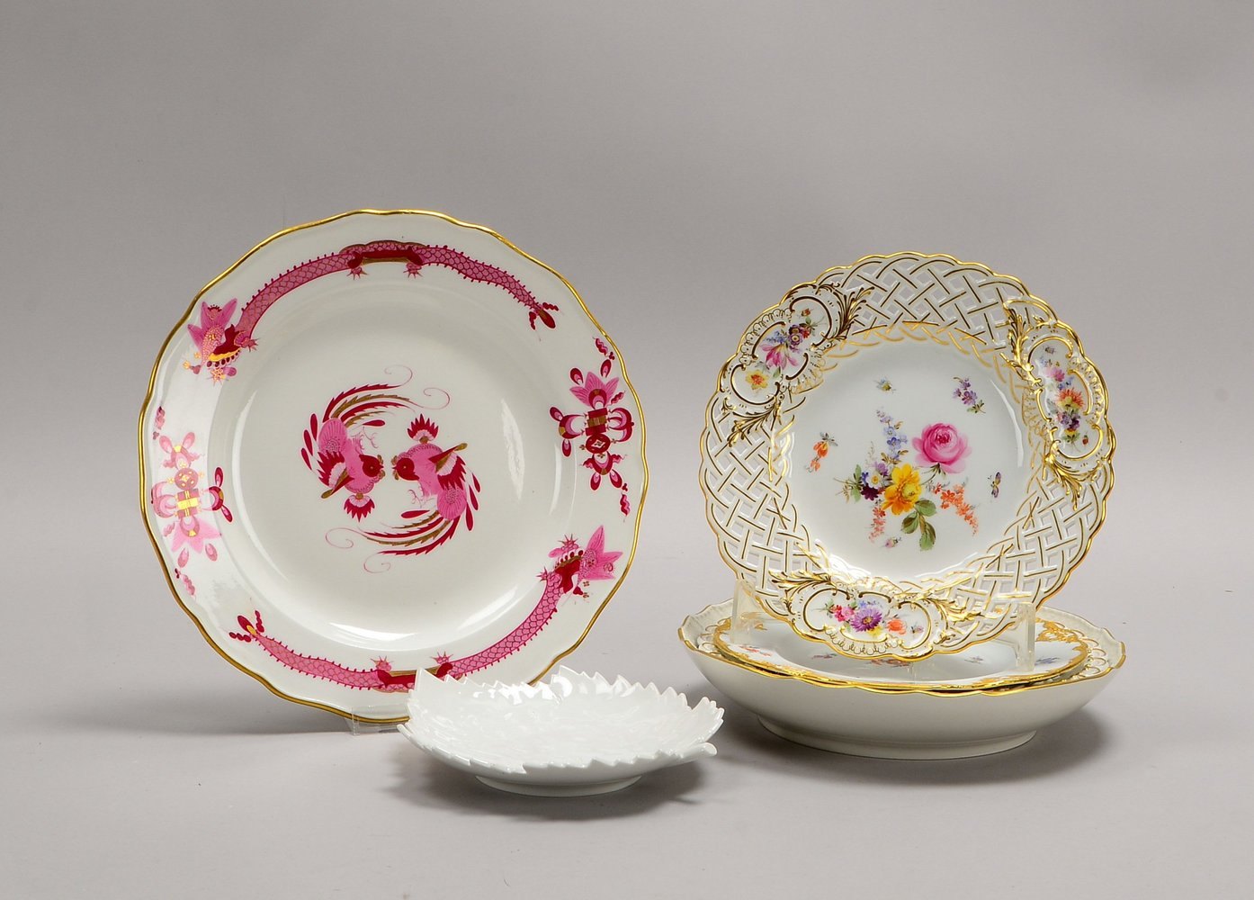 4x Meissen-Teller, versch. Dekore und Zeiten, und 2x KPM-Schalen (Zeptermarke)