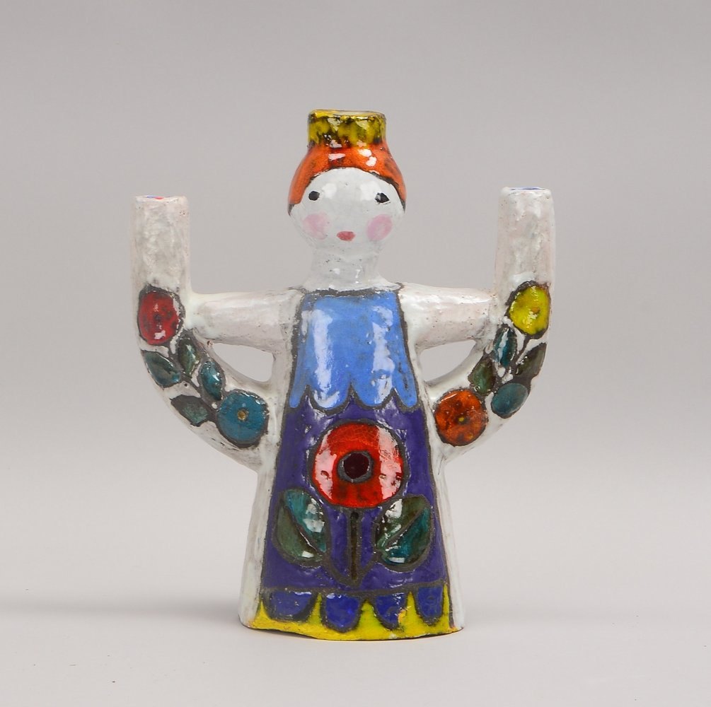 Weichberger, Heide, Künstlerkeramik, figürl. Kerzenhalter, 'Frau', 3-fl.; Höhe 30,5 cm