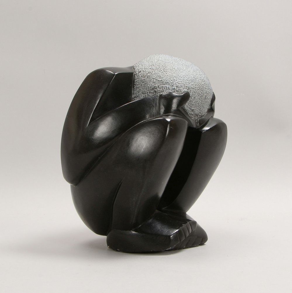Tembo, Kapenda, Shona-Skulptur, 'Resting Boy', Serpentin, schwere Ausf.; Höhe 30 cm