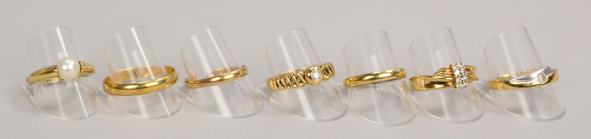 7 Ring, 333 GG (gest.), teils mit Steinbesatz; versch. RG, Gew. zus. 20,20 g