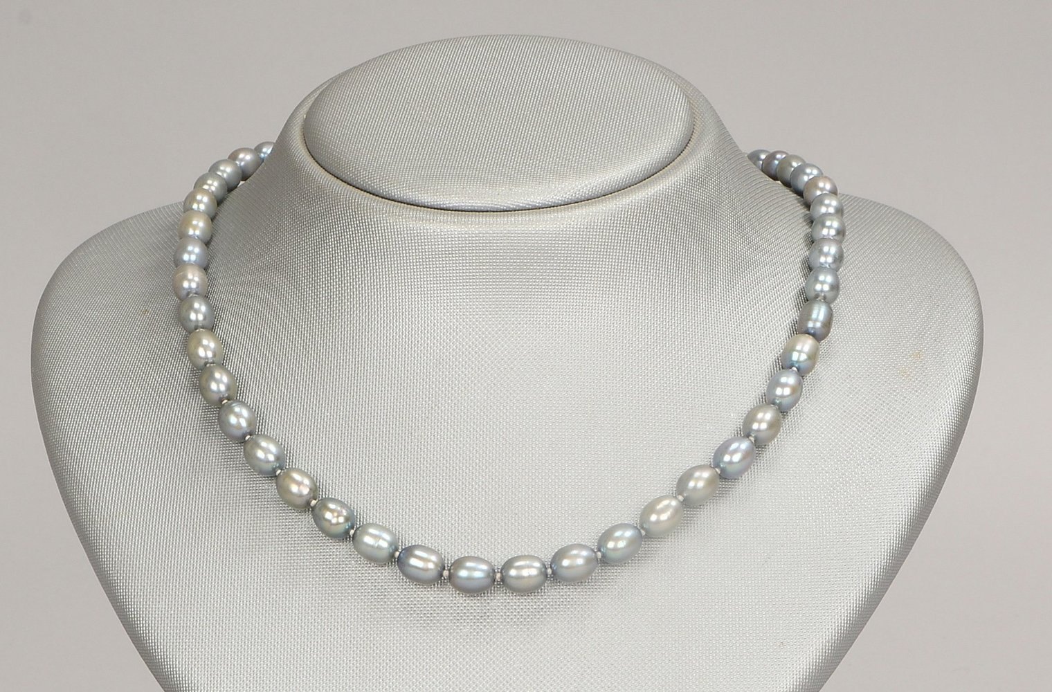 Tahitiperlenkette, längsovale Perlen/Ø 8 mm, einzeln gekn., Magnetschl.; Länge 50 cm