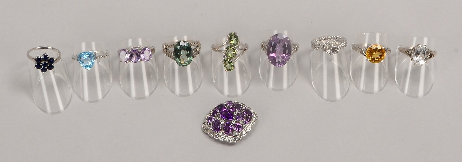 Silberschmuck, untersch. Steinbesatz, 10 Teile: Anhänger und 9x Ringe; Gew. 35,50 g