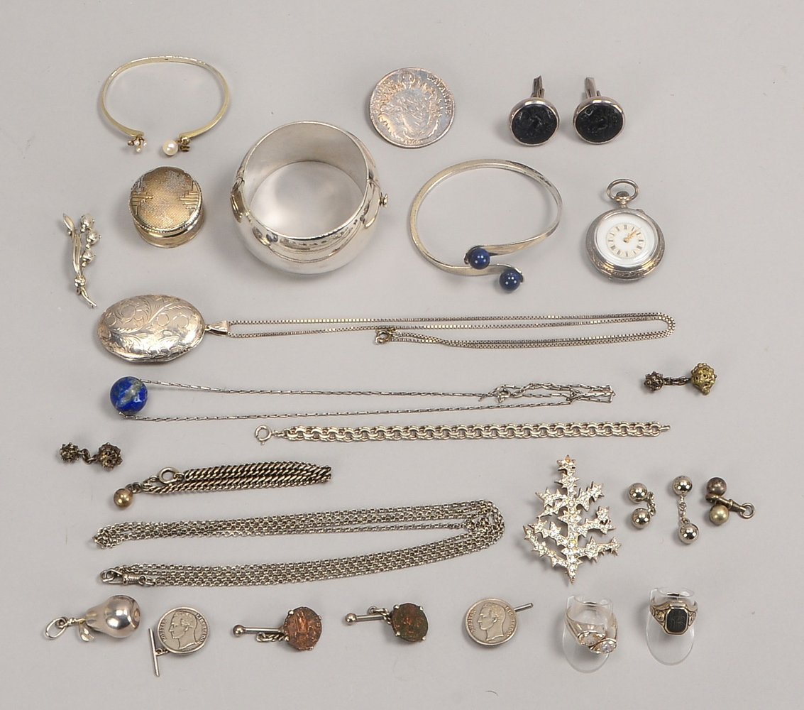 Silberschmuck-Konvolut: Halsketten, Armreif/Armspangen, Manschettenkn.; Gew. 360 g