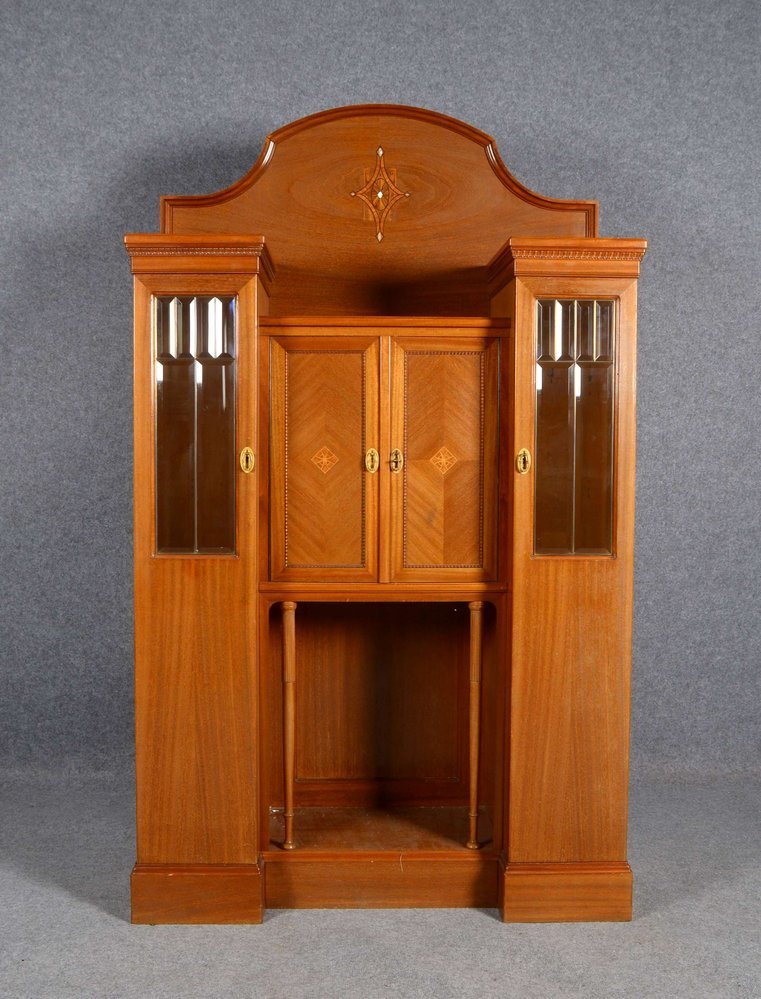 Kl. Kabinettschrank, Mahagoni, schaus. intaris., 4-türig/2x verglast, innen Birkenholz