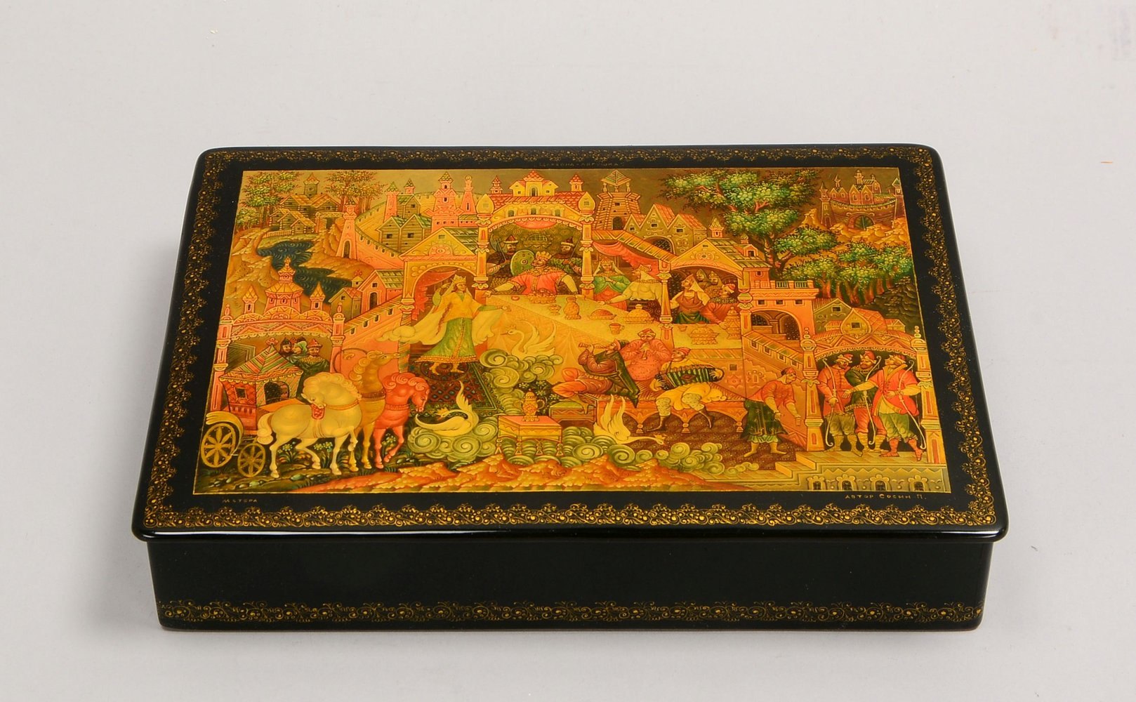 Lackdose (Russland), rechteckig, feine Lupenmalerei, sign. 'Mogaewa'(?); Maße 5 x 23 x 17 cm