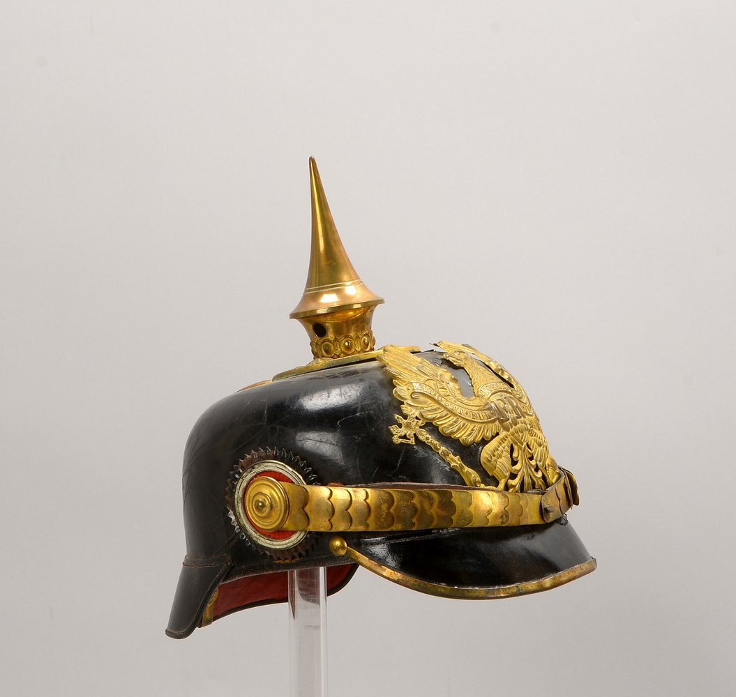 Pickelhaube (Preußen), Infant., kompl. mit Tombak-Beschl., Nackenschirm Gr. '55', im Koffer