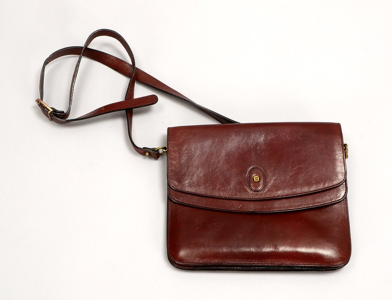 Vintage-Damenhandtasche, Aigner, Leder, mit Schultergurt - gepflegter Zust.