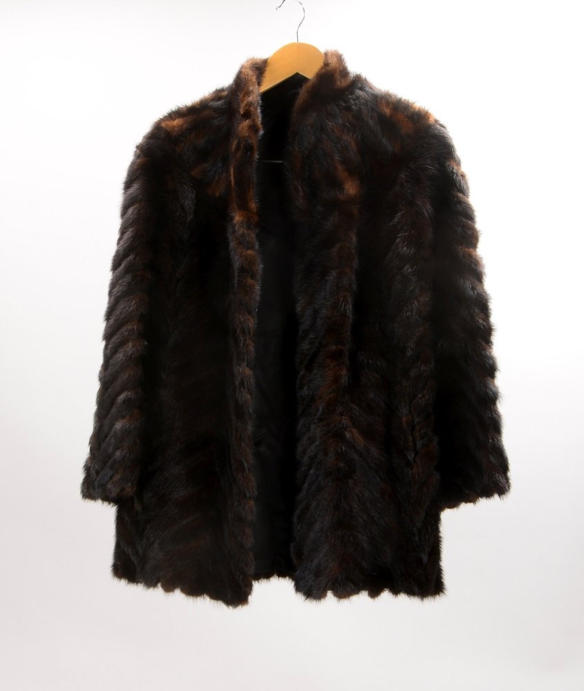 Damen-Pelzjacke, dunkelbrauner Nerz, in gepflegtem Tragezustand; Größe ca. 38