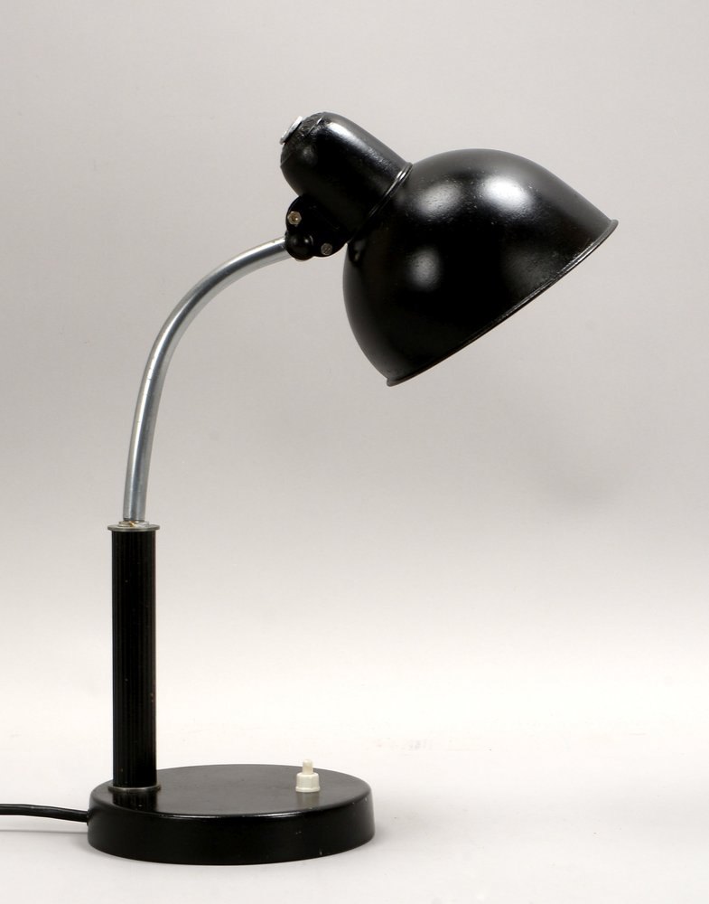 Fritz Hansen, Designer-Tischlampe, 'Kaiser Idell', mit verstellbarem Schirm