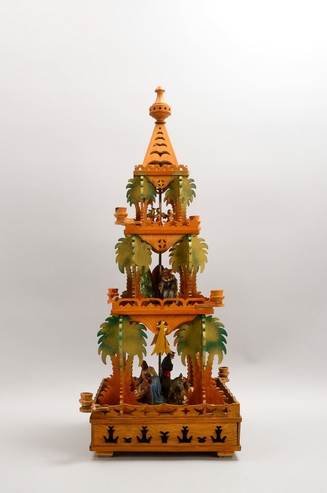 Weihnachtspyramide, 3-stufig, Holz, 'Hl. Nacht' (Krippenszene, '3 Könige', Engelschor)