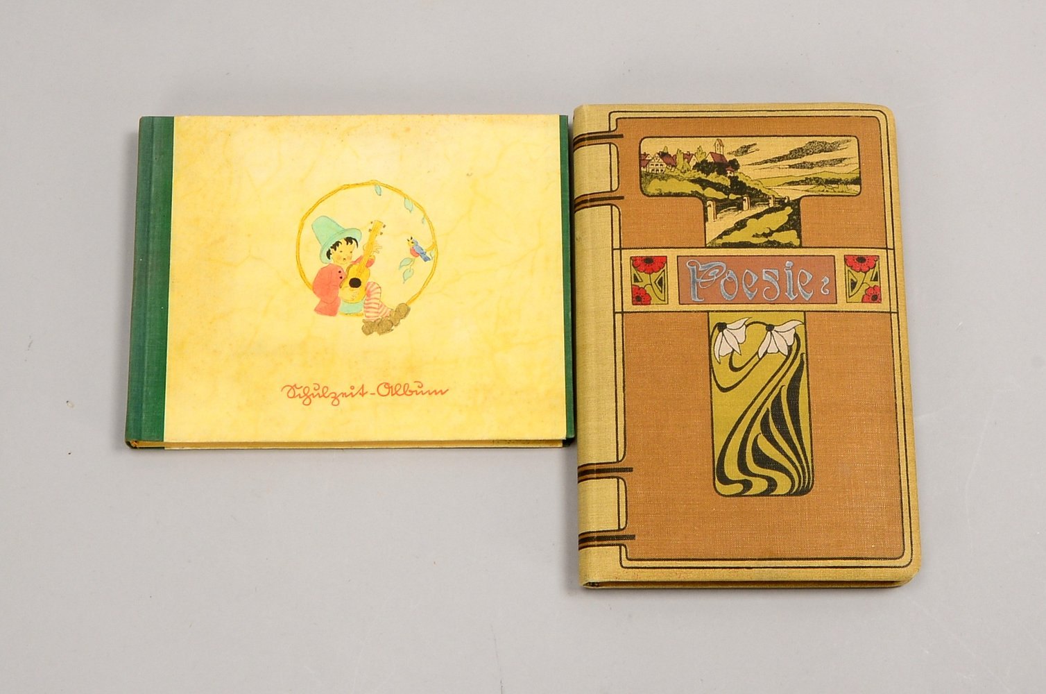 2 Memorabilia: Poesiealbum (Jugendstil) und 'Schulzeit-Album', mit Zeichn./Texteintr.