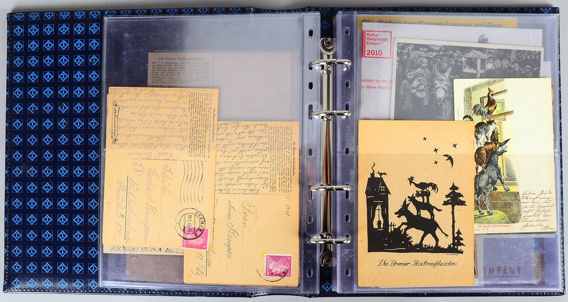 Ansichtskarten, 1920 - 1990: 'Bremer Stadtmusikanten', im Leuchtturm-Album ges.